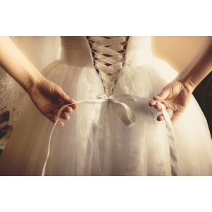 Trunk Shows &gamma;&iota;&alpha; &nu;&alpha; &beta;&rho;&epsilon;ί&tau;&epsilon; &tau;&omicron; &nu;&upsilon;&phi;&iota;&kappa;ό &pi;&omicron;&upsilon; &sigma;&alpha;&sigmaf; &tau;&alpha;&iota;&rho;&iota;ά&zeta;&epsilon;&iota;