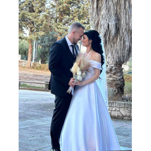 &Nu;&upsilon;&phi;&iota;&kappa;ό by ELENASWED 137